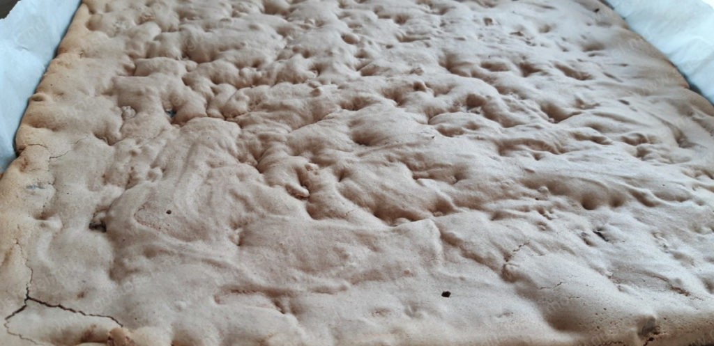 Tort Karo cu prune uscate