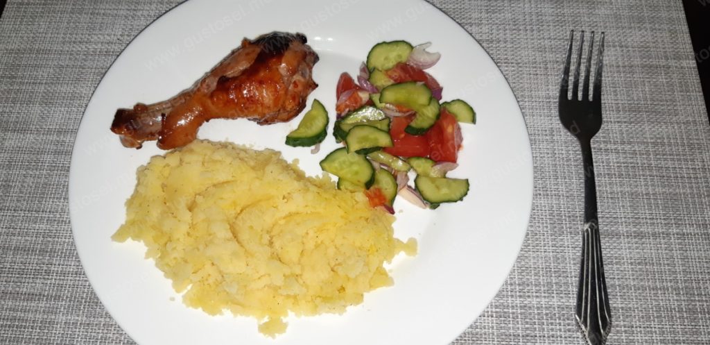 Gambe de pui la cuptor