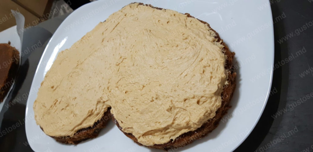 Tort Karo cu prune uscate