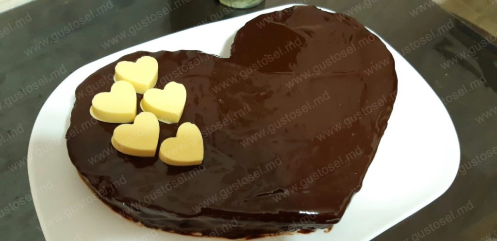 Tort Karo cu prune uscate