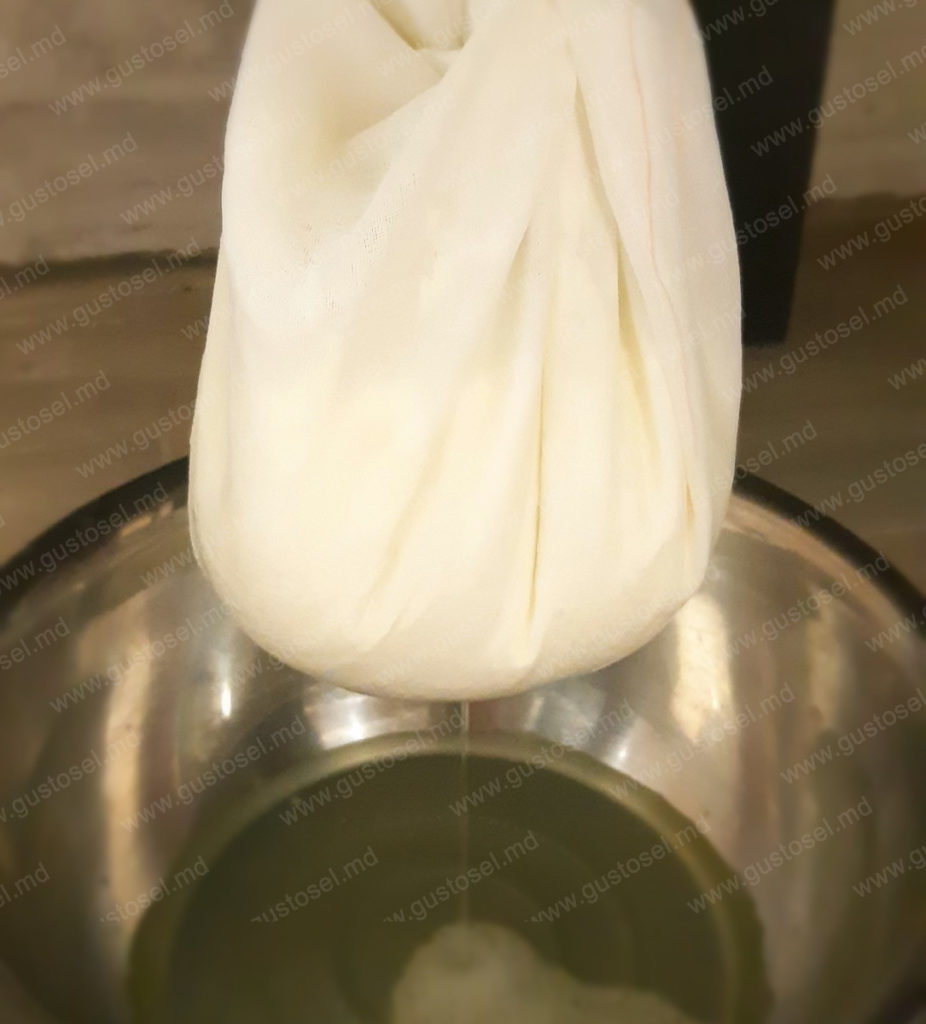 Branza de vaci din lapte din comert