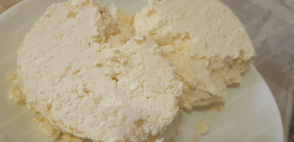 Branza de vaci din lapte din comert