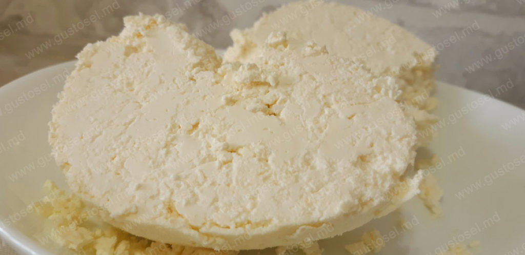 Branza de vaci din lapte din comert