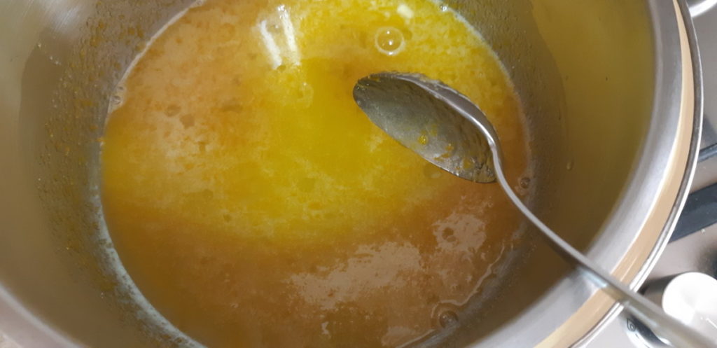 Tort medovik cu visine