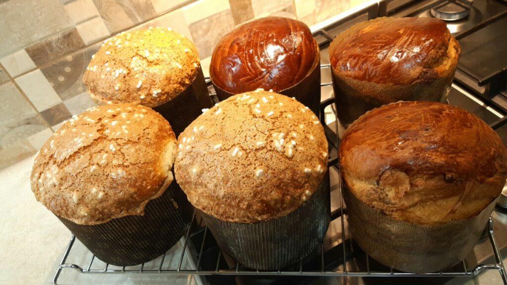 Cozonac pufos cu glazura