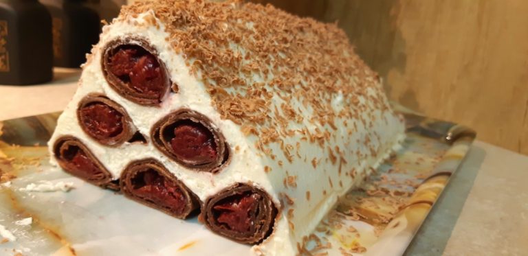 Cusma lui Guguta din clatite cu cacao